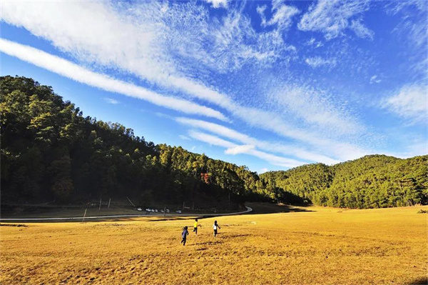 大理旅游推薦:曬太陽(yáng)、泡溫泉、品美食……在大理，治愈一整個(gè)冬天！