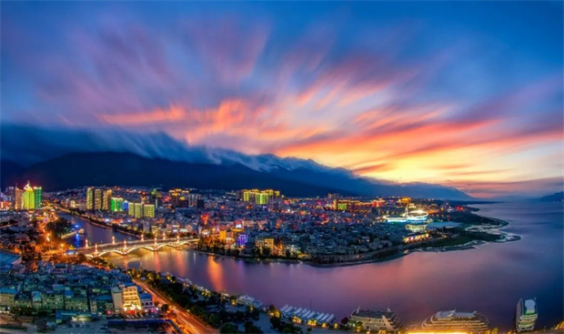 云南旅游,云南旅行社,云南團(tuán)建公司,云南策劃公司,云南會議會展,云南活動執(zhí)行,大理旅游,大理旅行社,大理團(tuán)建公司,大理策劃公司,大理會議會議會展,大理活動執(zhí)行：夜游大理，有多愜意？